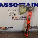 LOTE 008 - 01 MACHADINHA COM CABO EMBORRACHADO. (NO ESTADO, LEILÃO NÃO TEM GARANTIA E NEM DEVOLUÇÃO, SUJEITO A POSSÍVEIS AVARIAS VISÍVEIS/OCULTAS E/OU AUSÊNCIA DE COMPONENTES).