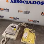 LOTE 391 - 01 VÍDEO PORTEIRO E 01 APARELHO DE TELEFONE. (NO ESTADO, LEILÃO NÃO TEM GARANTIA E NEM DEVOLUÇÃO, SUJEITO A POSSÍVEIS AVARIAS VISÍVEIS/OCULTAS E/OU AUSÊNCIA DE COMPONENTES).