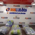 LOTE 265 - 06 PACOTES DE LUVAS DE LÁTEX SILVER TAMANHO “P”. (NO ESTADO, LEILÃO NÃO TEM GARANTIA E NEM DEVOLUÇÃO, SUJEITO A POSSÍVEIS AVARIAS VISÍVEIS/OCULTAS E/OU AUSÊNCIA DE COMPONENTES).