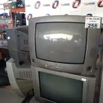LOTE 258 - 04 TV’S DE TUBO MARCAS E MODELOS DIVERSOS. (NO ESTADO, LEILÃO NÃO TEM GARANTIA E NEM DEVOLUÇÃO, SUJEITO A POSSÍVEIS AVARIAS VISÍVEIS/OCULTAS E/OU AUSÊNCIA DE COMPONENTES).