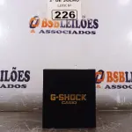 LOTE 226 - 01 RELÓGIO DE PULSO ANALÓGICO. (NO ESTADO, LEILÃO NÃO TEM GARANTIA E NEM DEVOLUÇÃO, SUJEITO A POSSÍVEIS AVARIAS VISÍVEIS/OCULTAS E/OU AUSÊNCIA DE COMPONENTES).