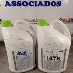 LOTE 478 - 10 LITROS DE AGI PRO EVOLUTION RESTAURADOR DE BRILHO. (NO ESTADO, LEILÃO NÃO TEM GARANTIA E NEM DEVOLUÇÃO, SUJEITO A POSSÍVEIS AVARIAS VISÍVEIS/OCULTAS E/OU AUSÊNCIA DE COMPONENTES).