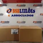 LOTE 282 - 02 CAIXAS COM BISNAGAS DE ÁLCOOL EM GEL 70% COM HIDRATANTE 440G COM 12 UNIDADES CADA. (NO ESTADO, LEILÃO NÃO TEM GARANTIA E NEM DEVOLUÇÃO, SUJEITO A POSSÍVEIS AVARIAS VISÍVEIS/OCULTAS E/OU AUSÊNCIA DE COMPONENTES).