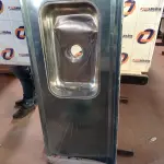 LOTE 261 - 01 PIA EM AÇO INOX CIMENTADA COM 01 CUBA MEDINDO 1,80M X 0,53CM. (NO ESTADO, LEILÃO NÃO TEM GARANTIA E NEM DEVOLUÇÃO, SUJEITO A POSSÍVEIS AVARIAS VISÍVEIS/OCULTAS E/OU AUSÊNCIA DE COMPONENTES).
