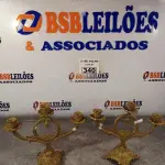 LOTE 340 - 01 CANDELABRO EM METAL. (NO ESTADO, LEILÃO NÃO TEM GARANTIA E NEM DEVOLUÇÃO, SUJEITO A POSSÍVEIS AVARIAS VISÍVEIS/OCULTAS E/OU AUSÊNCIA DE COMPONENTES).