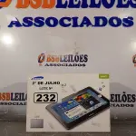LOTE 232 - 01 TABLET SAMSUNG PARA RETIRADA DE PEÇAS. (NO ESTADO, LEILÃO NÃO TEM GARANTIA E NEM DEVOLUÇÃO, SUJEITO A POSSÍVEIS AVARIAS VISÍVEIS/OCULTAS E/OU AUSÊNCIA DE COMPONENTES).