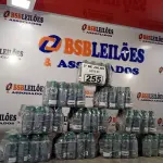 LOTE 255 - 01 LOTE COM GRANDE QUANTIDADE DE BISNAGAS COLORANTE SUVINIL.  (NO ESTADO, LEILÃO NÃO TEM GARANTIA E NEM DEVOLUÇÃO, SUJEITO A POSSÍVEIS AVARIAS VISÍVEIS/OCULTAS E/OU AUSÊNCIA DE COMPONENTES).