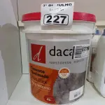 LOTE 227 - 01 BALDE DE CIMENTO QUEIMADO PISO FLEX DACAPÓ 25KG. (NO ESTADO, LEILÃO NÃO TEM GARANTIA E NEM DEVOLUÇÃO, SUJEITO A POSSÍVEIS AVARIAS VISÍVEIS/OCULTAS E/OU AUSÊNCIA DE COMPONENTES).