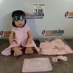 LOTE 128 - 01 BONECA BEBE REBORN. (NO ESTADO, LEILÃO NÃO TEM GARANTIA E NEM DEVOLUÇÃO, SUJEITO A POSSÍVEIS AVARIAS VISÍVEIS/OCULTAS E/OU AUSÊNCIA DE COMPONENTES).