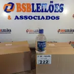 LOTE 222 - 02 CAIXAS COM ÁLCOOL EM GEL 70% 440G COM HIDRATANTE COM 12 UNIDADES CADA. (NO ESTADO, LEILÃO NÃO TEM GARANTIA E NEM DEVOLUÇÃO, SUJEITO A POSSÍVEIS AVARIAS VISÍVEIS/OCULTAS E/OU AUSÊNCIA DE COMPONENTES).