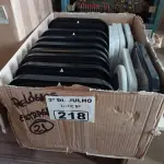 LOTE 218 - 01 LOTE COM GRANDE QUANTIDADE DE RELÓGIOS DE PAREDE MARCAS E MODELOS DIVERSOS. (NO ESTADO, LEILÃO NÃO TEM GARANTIA E NEM DEVOLUÇÃO, SUJEITO A POSSÍVEIS AVARIAS VISÍVEIS/OCULTAS E/OU AUSÊNCIA DE COMPONENTES).