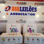 LOTE 282 - 04 CAIXAS COM MASSINHAS DE MODELAR. (NO ESTADO, LEILÃO NÃO TEM GARANTIA E NEM DEVOLUÇÃO, SUJEITO A POSSÍVEIS AVARIAS VISÍVEIS/OCULTAS E/OU AUSÊNCIA DE COMPONENTES).