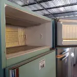 LOTE 168 - 01 GELADEIRA MARCA FRIGIDAIRE 220V. (NO ESTADO, LEILÃO NÃO TEM GARANTIA E NEM DEVOLUÇÃO, SUJEITO A POSSÍVEIS AVARIAS VISÍVEIS/OCULTAS E/OU AUSÊNCIA DE COMPONENTES).