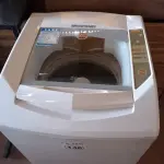 LOTE 146 - 01 MÁQUINA DE LAVAR ROUPAS MARCA BRASTEMP CAPACIDADE 10 KG 220V. (NO ESTADO, LEILÃO NÃO TEM GARANTIA E NEM DEVOLUÇÃO, SUJEITO A POSSÍVEIS AVARIAS VISÍVEIS/OCULTAS E/OU AUSÊNCIA DE COMPONENTES).