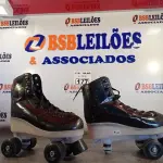 LOTE 177 - 01 PAR DE PATINS Nº39 COM AVARIAS. (NO ESTADO, LEILÃO NÃO TEM GARANTIA E NEM DEVOLUÇÃO, SUJEITO A POSSÍVEIS AVARIAS VISÍVEIS/OCULTAS E/OU AUSÊNCIA DE COMPONENTES).