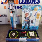 LOTE 208 - 01 SABRI ESPACE GUARDIAN, 01 DJ MIXER E 01 GUITARRA COM MICROFONE ROCK SHOW. (NO ESTADO, LEILÃO NÃO TEM GARANTIA E NEM DEVOLUÇÃO, SUJEITO A POSSÍVEIS AVARIAS VISÍVEIS/OCULTAS E/OU AUSÊNCIA DE COMPONENTES).
