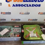 LOTE 084 - 01 DRONE E 01 QUADRICOPTERO MARCAS E MODELOS DIVERSOS COM AVARIAS. (NO ESTADO, LEILÃO NÃO TEM GARANTIA E NEM DEVOLUÇÃO, SUJEITO A POSSÍVEIS AVARIAS VISÍVEIS/OCULTAS E/OU AUSÊNCIA DE COMPONENTES).