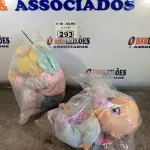 LOTE 293 - 02 BONECAS. (NO ESTADO, LEILÃO NÃO TEM GARANTIA E NEM DEVOLUÇÃO, SUJEITO A POSSÍVEIS AVARIAS VISÍVEIS/OCULTAS E/OU AUSÊNCIA DE COMPONENTES).