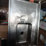LOTE 240 - 01 PIA EM INOX CUBA DUPLA MEDINDO: 1,80M X 0,56CM. (NO ESTADO, LEILÃO NÃO TEM GARANTIA E NEM DEVOLUÇÃO, SUJEITO A POSSÍVEIS AVARIAS VISÍVEIS/OCULTAS E/OU AUSÊNCIA DE COMPONENTES).