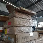 LOTE 341 - 01 LOTE COM VÁRIAS PEÇAS DE MOVEIS DESMONTADAS. (NO ESTADO, LEILÃO NÃO TEM GARANTIA E NEM DEVOLUÇÃO, SUJEITO A POSSÍVEIS AVARIAS VISÍVEIS/OCULTAS E/OU AUSÊNCIA DE COMPONENTES).