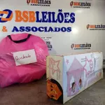 LOTE 129 - 01 TENDA ILUMINADA E 01 TOCA DAS PRINCESAS. (NO ESTADO, LEILÃO NÃO TEM GARANTIA E NEM DEVOLUÇÃO, SUJEITO A POSSÍVEIS AVARIAS VISÍVEIS/OCULTAS E/OU AUSÊNCIA DE COMPONENTES).