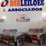 LOTE 186 - 02 CARRINHOS DE CONTROLE REMOTO. (NO ESTADO, LEILÃO NÃO TEM GARANTIA E NEM DEVOLUÇÃO, SUJEITO A POSSÍVEIS AVARIAS VISÍVEIS/OCULTAS E/OU AUSÊNCIA DE COMPONENTES).