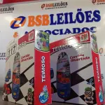 LOTE 117 - 02 BONECOS JOÃO TEIMOSO CORRIDA DIVERTIDA.  (NO ESTADO, LEILÃO NÃO TEM GARANTIA E NEM DEVOLUÇÃO, SUJEITO A POSSÍVEIS AVARIAS VISÍVEIS/OCULTAS E/OU AUSÊNCIA DE COMPONENTES).