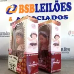 LOTE 187 - 02 BONECAS DOCE ENCANTO. (NO ESTADO, LEILÃO NÃO TEM GARANTIA E NEM DEVOLUÇÃO, SUJEITO A POSSÍVEIS AVARIAS VISÍVEIS/OCULTAS E/OU AUSÊNCIA DE COMPONENTES).