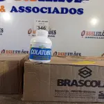 LOTE 346 - 02 CAIXAS COM COLA TUBO ST 175G COM 15 FRASCOS CADA. (NO ESTADO, LEILÃO NÃO TEM GARANTIA E NEM DEVOLUÇÃO, SUJEITO A POSSÍVEIS AVARIAS VISÍVEIS/OCULTAS E/OU AUSÊNCIA DE COMPONENTES).