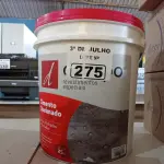 LOTE 275 - 01 BALDE DE CIMENTO QUEIMADO PISO FLEX DACAPÓ 25KG. (NO ESTADO, LEILÃO NÃO TEM GARANTIA E NEM DEVOLUÇÃO, SUJEITO A POSSÍVEIS AVARIAS VISÍVEIS/OCULTAS E/OU AUSÊNCIA DE COMPONENTES).