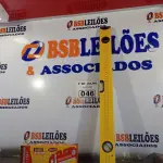 LOTE 046 - 01 NÍVEL A LASER E 01 NÍVEL DE MÃO. (NO ESTADO, LEILÃO NÃO TEM GARANTIA E NEM DEVOLUÇÃO, SUJEITO A POSSÍVEIS AVARIAS VISÍVEIS/OCULTAS E/OU AUSÊNCIA DE COMPONENTES).
