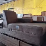 LOTE 093 - 03 PEÇAS DE SOFÁ MODELOS DIVERSOS. (NO ESTADO, LEILÃO NÃO TEM GARANTIA E NEM DEVOLUÇÃO, SUJEITO A POSSÍVEIS AVARIAS VISÍVEIS/OCULTAS E/OU AUSÊNCIA DE COMPONENTES).