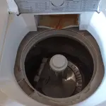 LOTE 146 - 01 MÁQUINA DE LAVAR ROUPAS MARCA BRASTEMP CAPACIDADE 10 KG 220V. (NO ESTADO, LEILÃO NÃO TEM GARANTIA E NEM DEVOLUÇÃO, SUJEITO A POSSÍVEIS AVARIAS VISÍVEIS/OCULTAS E/OU AUSÊNCIA DE COMPONENTES).