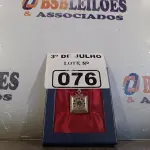 LOTE 076 - 01 RELÓGIO DE BOLSO. (NO ESTADO, LEILÃO NÃO TEM GARANTIA E NEM DEVOLUÇÃO, SUJEITO A POSSÍVEIS AVARIAS VISÍVEIS/OCULTAS E/OU AUSÊNCIA DE COMPONENTES).
