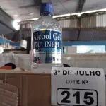 LOTE 215 - 02 CAIXAS COM ÁLCOOL EM GEL 70% 440G COM HIDRATANTE COM 12 UNIDADES CADA. (NO ESTADO, LEILÃO NÃO TEM GARANTIA E NEM DEVOLUÇÃO, SUJEITO A POSSÍVEIS AVARIAS VISÍVEIS/OCULTAS E/OU AUSÊNCIA DE COMPONENTES).