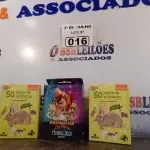 LOTE 016 - 01 CAIXAS COM CARTAS KROSMASTER E 02 CAIXAS COM CARTAS DE BICHOS DE ESTIMAÇÃO.  (NO ESTADO, LEILÃO NÃO TEM GARANTIA E NEM DEVOLUÇÃO, SUJEITO A POSSÍVEIS AVARIAS VISÍVEIS/OCULTAS E/OU AUSÊNCIA DE COMPONENTES).