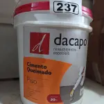 LOTE 237 - 01 BALDE DE CIMENTO QUEIMADO PISO FLEX DACAPÓ 25KG. (NO ESTADO, LEILÃO NÃO TEM GARANTIA E NEM DEVOLUÇÃO, SUJEITO A POSSÍVEIS AVARIAS VISÍVEIS/OCULTAS E/OU AUSÊNCIA DE COMPONENTES).