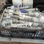 LOTE 340 - 01 LOTE COM VÁRIOS REPAROS PARA CAIXA ACOPLADA MARCAS E MODELOS DIVERSOS. (NO ESTADO, LEILÃO NÃO TEM GARANTIA E NEM DEVOLUÇÃO, SUJEITO A POSSÍVEIS AVARIAS VISÍVEIS/OCULTAS E/OU AUSÊNCIA DE COMPONENTES).