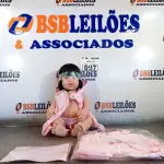 LOTE 097 - 01 BONECA BEBE REBORN. (NO ESTADO, LEILÃO NÃO TEM GARANTIA E NEM DEVOLUÇÃO, SUJEITO A POSSÍVEIS AVARIAS VISÍVEIS/OCULTAS E/OU AUSÊNCIA DE COMPONENTES).