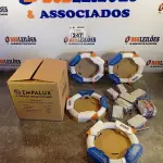 LOTE 247 - 10 LÂMPADAS FLUORESCENTES CIRCULARES 6.400K 22W COM 10 REATORES. (NO ESTADO, LEILÃO NÃO TEM GARANTIA E NEM DEVOLUÇÃO, SUJEITO A POSSÍVEIS AVARIAS VISÍVEIS/OCULTAS E/OU AUSÊNCIA DE COMPONENTES).