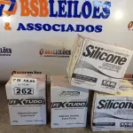 LOTE 262 - 02 CAIXAS COM SILICONE MULTIUSO TRANSPARENTE 12 UNIDADES CADA E 02 CAIXAS COM ADESIVO VEDANTE A BASE DE PESILOX 20G COM 12 BISNAGAS CADA. (NO ESTADO, LEILÃO NÃO TEM GARANTIA E NEM DEVOLUÇÃO, SUJEITO A POSSÍVEIS AVARIAS VISÍVEIS/OCULTAS E/OU AUSÊNCIA DE COMPONENTES).