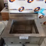LOTE 268 - 01 FRITADEIRA A GÁS INCOMPLETA. (NO ESTADO, LEILÃO NÃO TEM GARANTIA E NEM DEVOLUÇÃO, SUJEITO A POSSÍVEIS AVARIAS VISÍVEIS/OCULTAS E/OU AUSÊNCIA DE COMPONENTES).