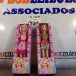 LOTE 204 - 02 BONECAS BELINDA. (NO ESTADO, LEILÃO NÃO TEM GARANTIA E NEM DEVOLUÇÃO, SUJEITO A POSSÍVEIS AVARIAS VISÍVEIS/OCULTAS E/OU AUSÊNCIA DE COMPONENTES).