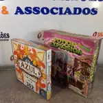 LOTE 302 - 02 JOGOS DE TABULEIRO. (NO ESTADO, LEILÃO NÃO TEM GARANTIA E NEM DEVOLUÇÃO, SUJEITO A POSSÍVEIS AVARIAS VISÍVEIS/OCULTAS E/OU AUSÊNCIA DE COMPONENTES).