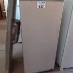 LOTE 137 - 01 FREEZER VERTICAL MARCA PROSDÓCIMO 220V. (NO ESTADO, LEILÃO NÃO TEM GARANTIA E NEM DEVOLUÇÃO, SUJEITO A POSSÍVEIS AVARIAS VISÍVEIS/OCULTAS E/OU AUSÊNCIA DE COMPONENTES).