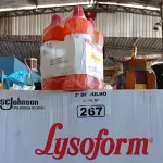 LOTE 267 - 12 LITROS DE DESINFETANTE LYSOFORM. (NO ESTADO, LEILÃO NÃO TEM GARANTIA E NEM DEVOLUÇÃO, SUJEITO A POSSÍVEIS AVARIAS VISÍVEIS/OCULTAS E/OU AUSÊNCIA DE COMPONENTES).