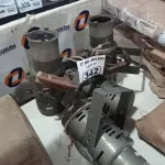 LOTE 342 - 04 CANHÕES DE LUZ COM AVARIAS. (NO ESTADO, LEILÃO NÃO TEM GARANTIA E NEM DEVOLUÇÃO, SUJEITO A POSSÍVEIS AVARIAS VISÍVEIS/OCULTAS E/OU AUSÊNCIA DE COMPONENTES).
