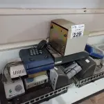 LOTE 229 - 02 BALANÇAS PARA CAIXA DE SUPERMERCADO E ELETRÔNICOS DIVERSOS. (NO ESTADO, LEILÃO NÃO TEM GARANTIA E NEM DEVOLUÇÃO, SUJEITO A POSSÍVEIS AVARIAS VISÍVEIS/OCULTAS E/OU AUSÊNCIA DE COMPONENTES).