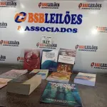 LOTE 027 - 08 LIVROS SOBRE MEDICINA TÍTULOS DIVERSOS. (NO ESTADO, LEILÃO NÃO TEM GARANTIA E NEM DEVOLUÇÃO, SUJEITO A POSSÍVEIS AVARIAS VISÍVEIS/OCULTAS E/OU AUSÊNCIA DE COMPONENTES).