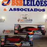 LOTE 186 - 02 CARRINHOS DE CONTROLE REMOTO. (NO ESTADO, LEILÃO NÃO TEM GARANTIA E NEM DEVOLUÇÃO, SUJEITO A POSSÍVEIS AVARIAS VISÍVEIS/OCULTAS E/OU AUSÊNCIA DE COMPONENTES).